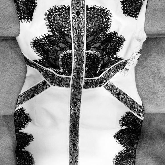 Gianni Bini Dresses & Skirts - Gianni Bini White dress with black accents. Sz 6